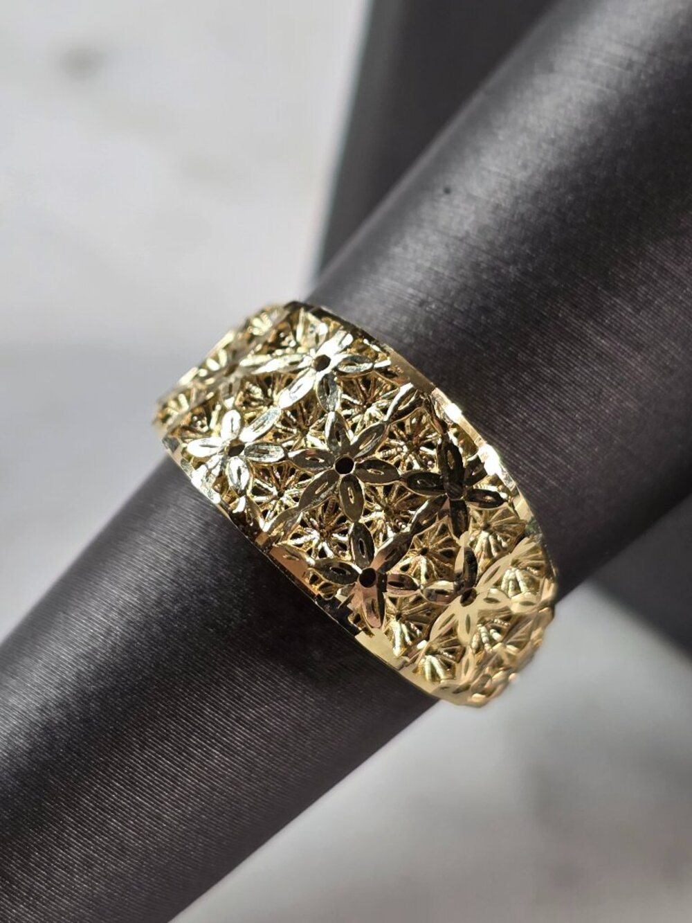 Womens 10K Yellow Gold Modernist Filigree Ring 1.4g E847
